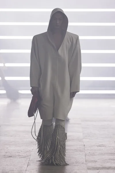 Look 22